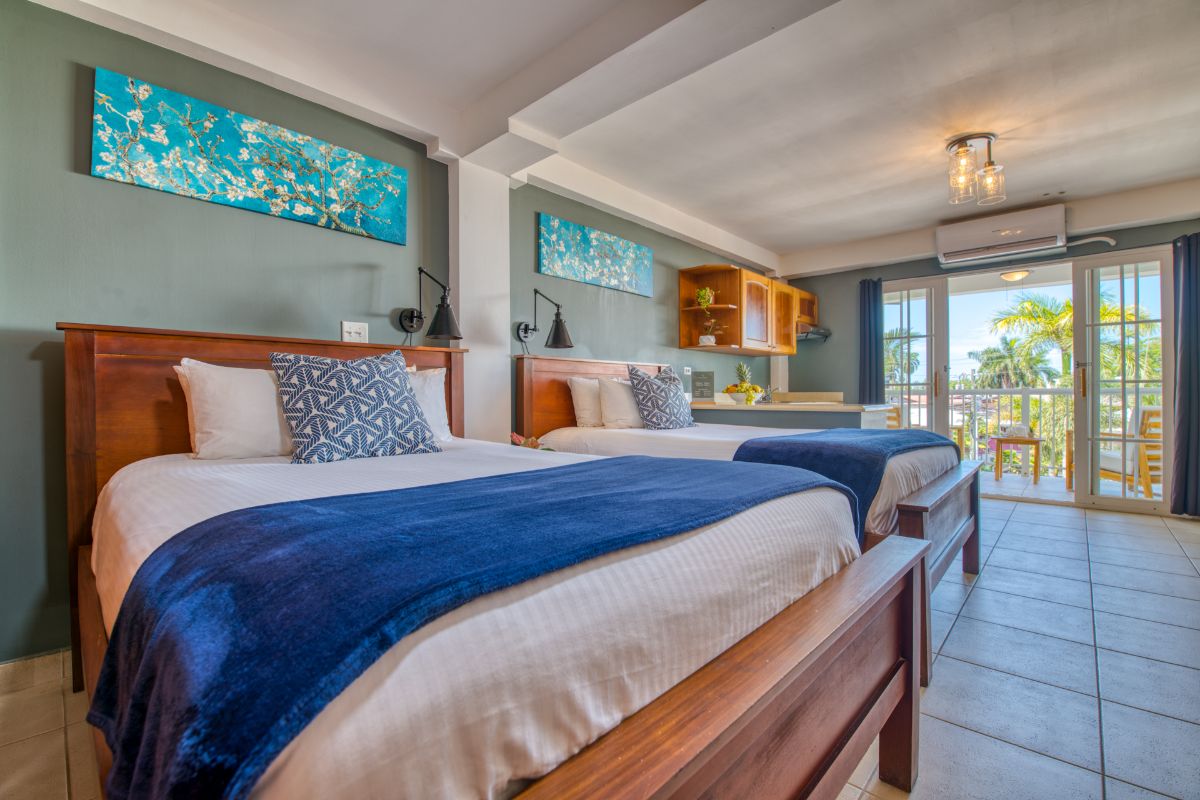 Tropical Suites · Town View Double Bed